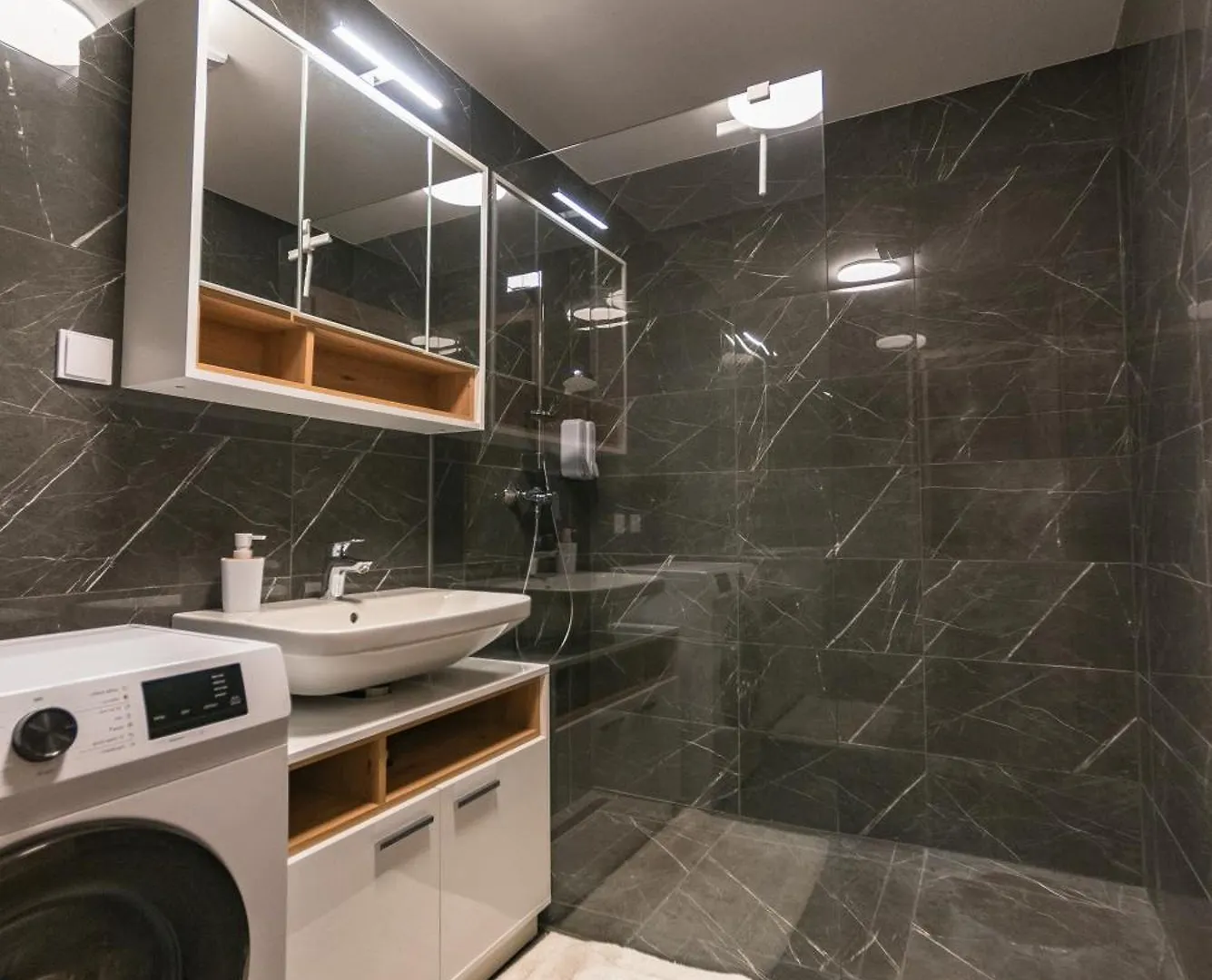 Apartment Cedrus Luxory Lake Szeged