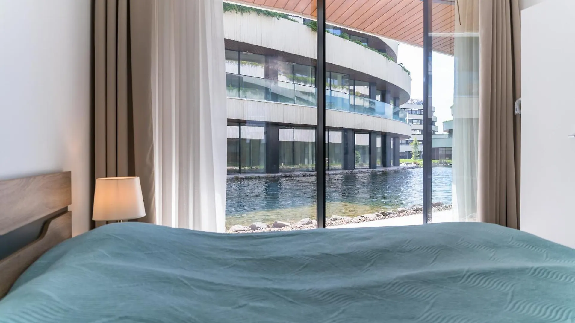 Cedrus Luxory Lake Szeged Apartment